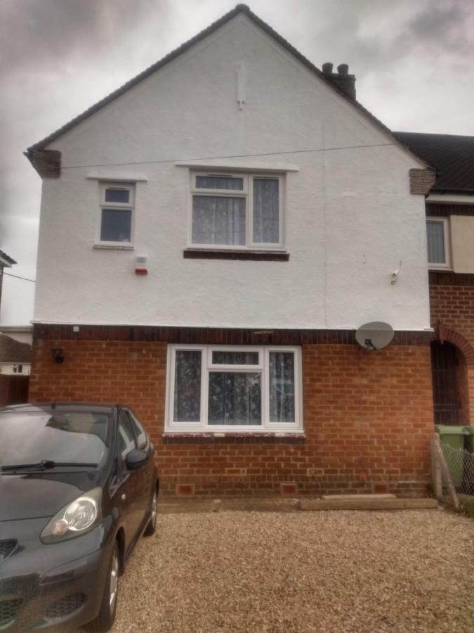 Cheltenham - 3 Bedroom, Parking, Disneyplus Экстерьер фото